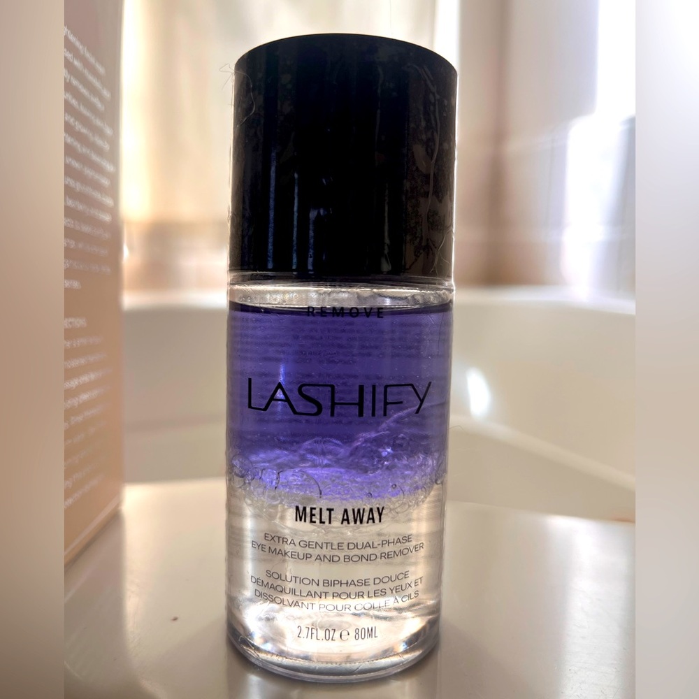 Lashify Melt Away for gossamer lashes.